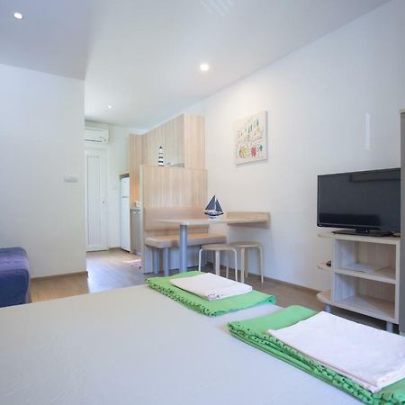 Studio Apartment - Seaview Премантура Екстер'єр фото