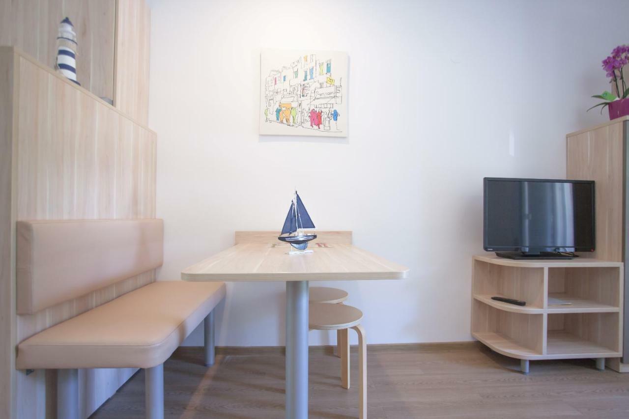 Studio Apartment - Seaview Премантура Екстер'єр фото